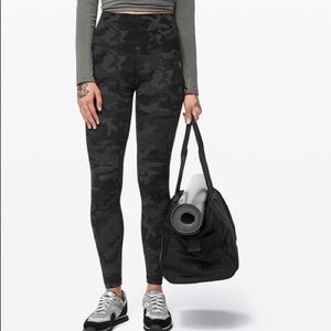 Lulu lemon camo multi green size 4 align pant